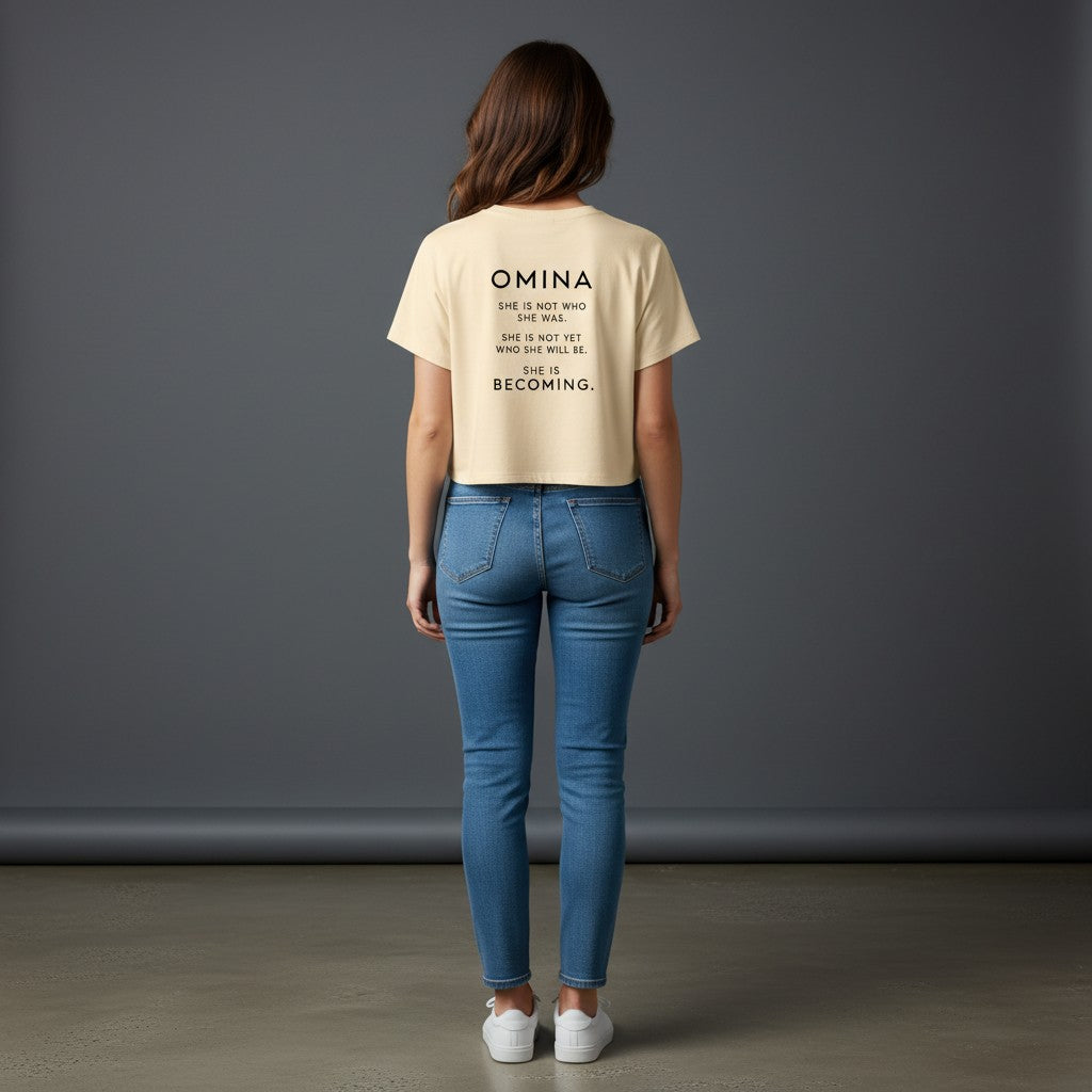 Omina women's cropped dolman t-shirt in light yellow, made of viscose and spandex, with a round neck and a motivational quote.