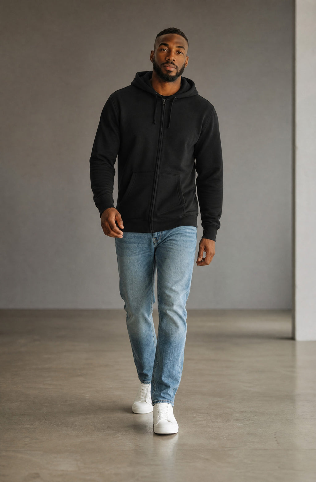 OMINA Essentials black heavyweight fleece zip hoodie with double-layer hood and front pockets.