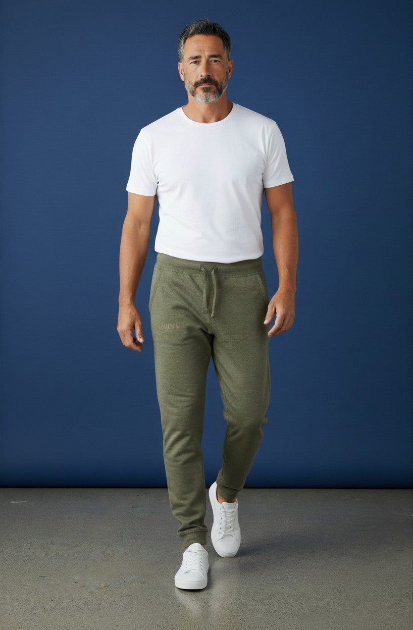 OMINA Studio men's olive green fleece sweatpants with drawstring and subtle embroidered logo. Relaxed fit.